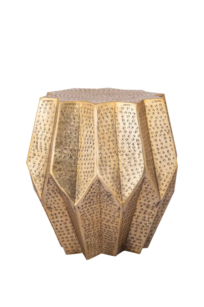 PTMD Viya Gold Couchtisch aus Aluminium mit hohen Winkeln