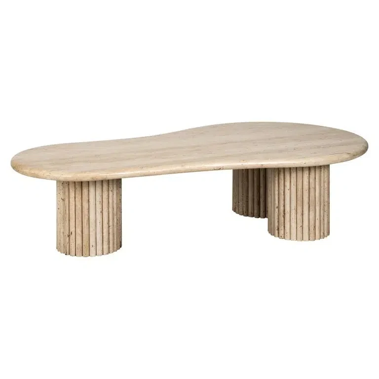 Richmond Interiors La Cantera organischer Couchtisch - Travertin