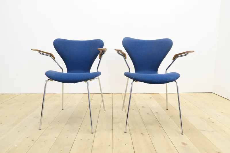 Coppia di sedie di Arne Jacobsen, anni ’70