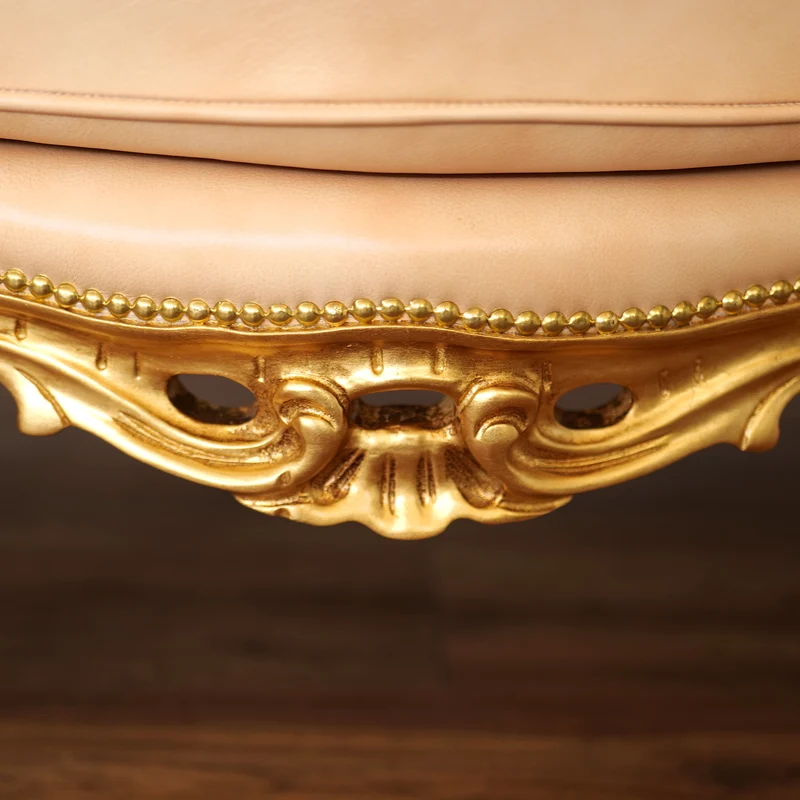 Poltrona Barocca Caterina - Foglia Oro, Pelle Primo Fiore Premium – Artigianato Italiano di Lusso