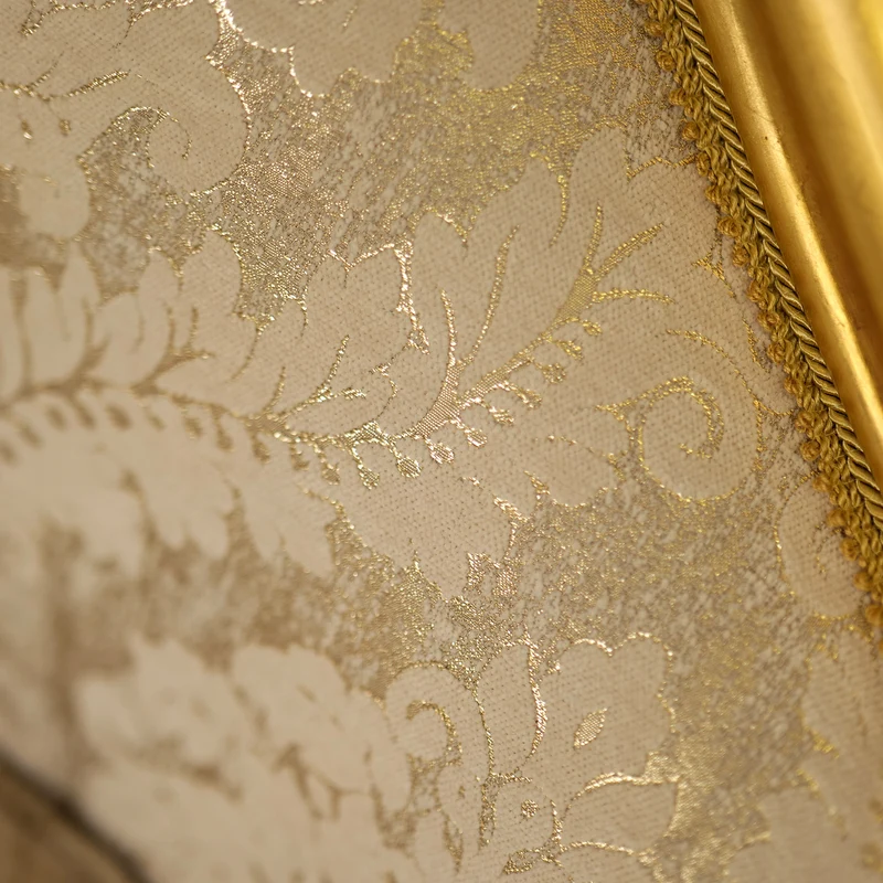 Poltrona Barocca Aurelia - Foglia Oro, Tessuto e Velluto – Artigianato Italiano di Lusso