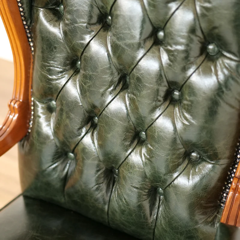 Poltrona Presidenziale Cambridge Chesterfield Pelle Primo Fiore Premium - Legno Massello Scolpito