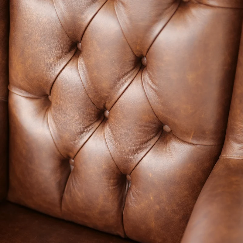 Poltrona Presidenziale Oxford Chesterfield Pelle Primo Fiore Premium - Base in Legno