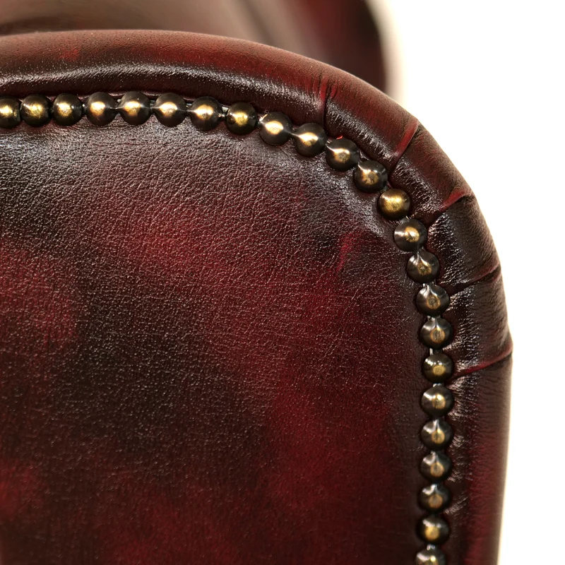 Poltrona Presidenziale Oxford Chesterfield Pelle Primo Fiore Premium - Base in Legno