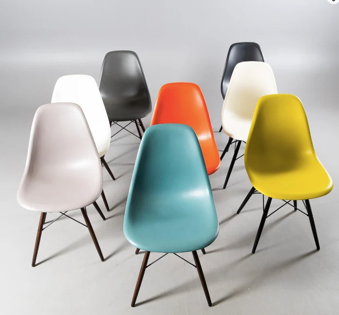 "Eames Plastic Chair” Charles & Ray Eams per Vitra