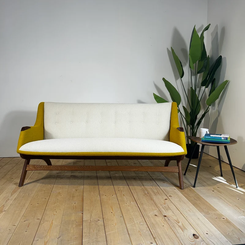 Divano vintage tre posti in teak, anni ’60