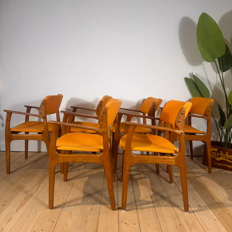 Set di 6 sedie con braccioli di Erik Buch, anni ’60
