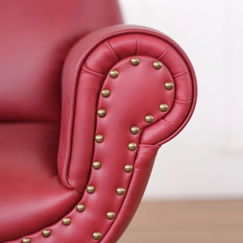 Poltrona Vico Pelle Primo Fiore Premium - Iconica, Finiture di Pregio