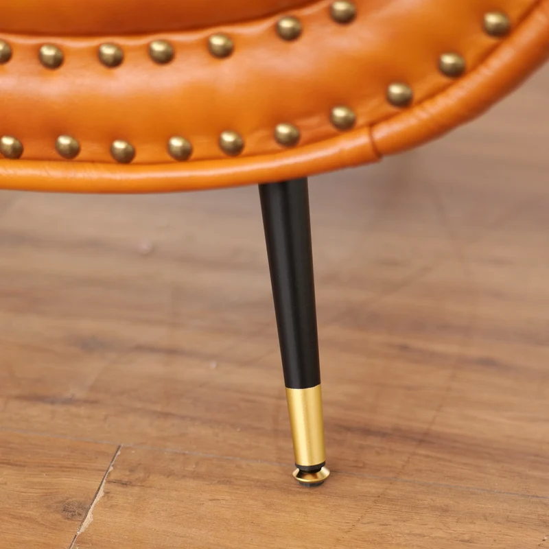 Poltrona Vico Pelle Primo Fiore Premium - Iconica, Finiture di Pregio