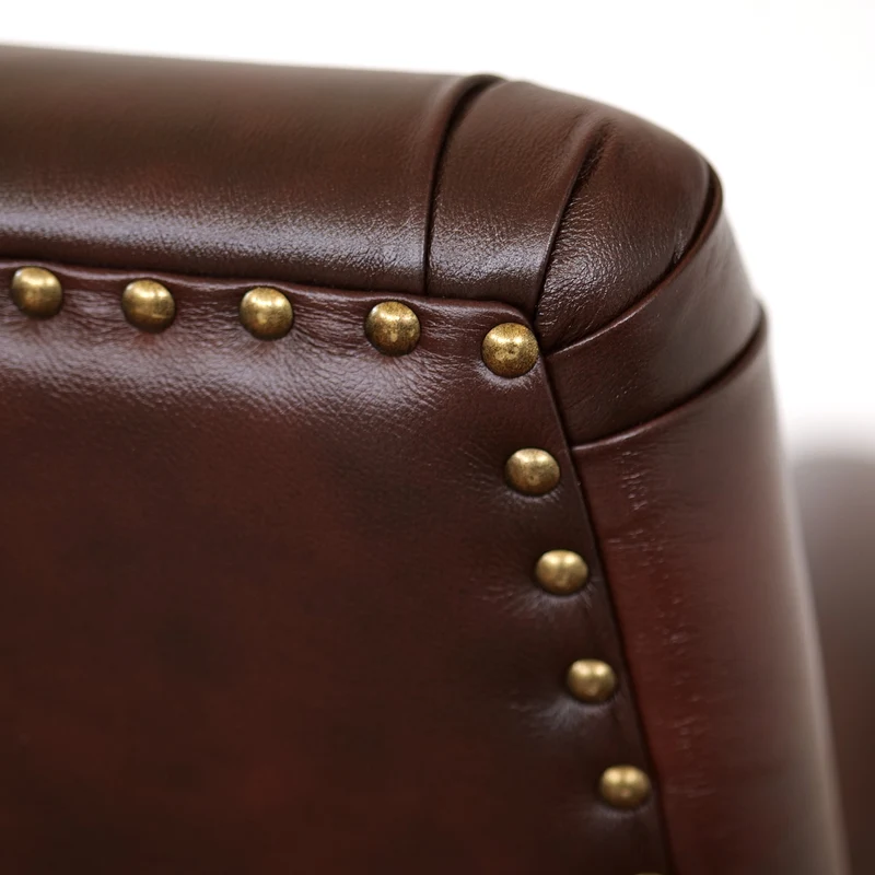 Poltrona Vico Pelle Primo Fiore Premium - Iconica, Finiture di Pregio