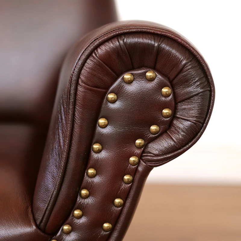 Poltrona Vico Pelle Primo Fiore Premium - Iconica, Finiture di Pregio