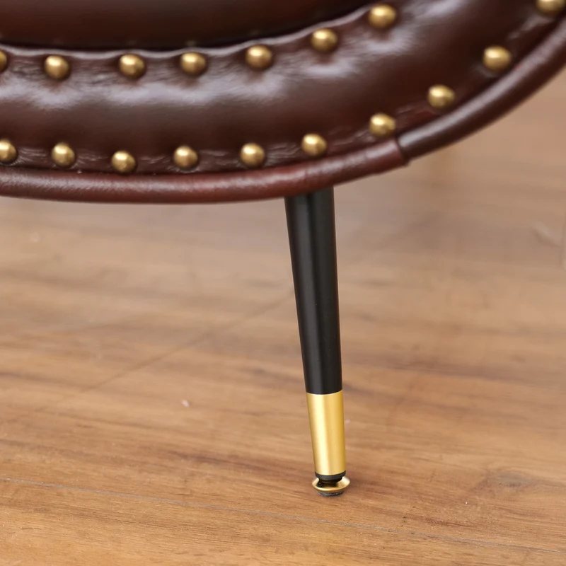 Poltrona Vico Pelle Primo Fiore Premium - Iconica, Finiture di Pregio
