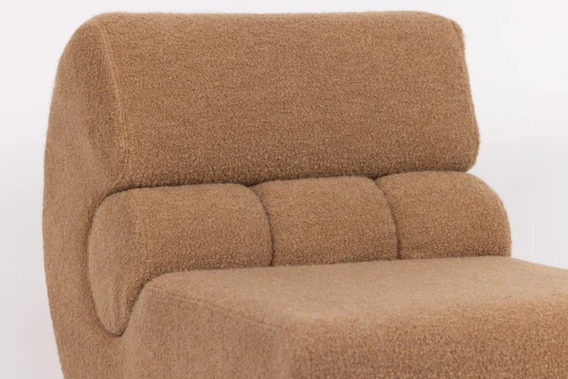 Lounge Chair italiana in noce e bouclé di cachemire Schumacher, 1970