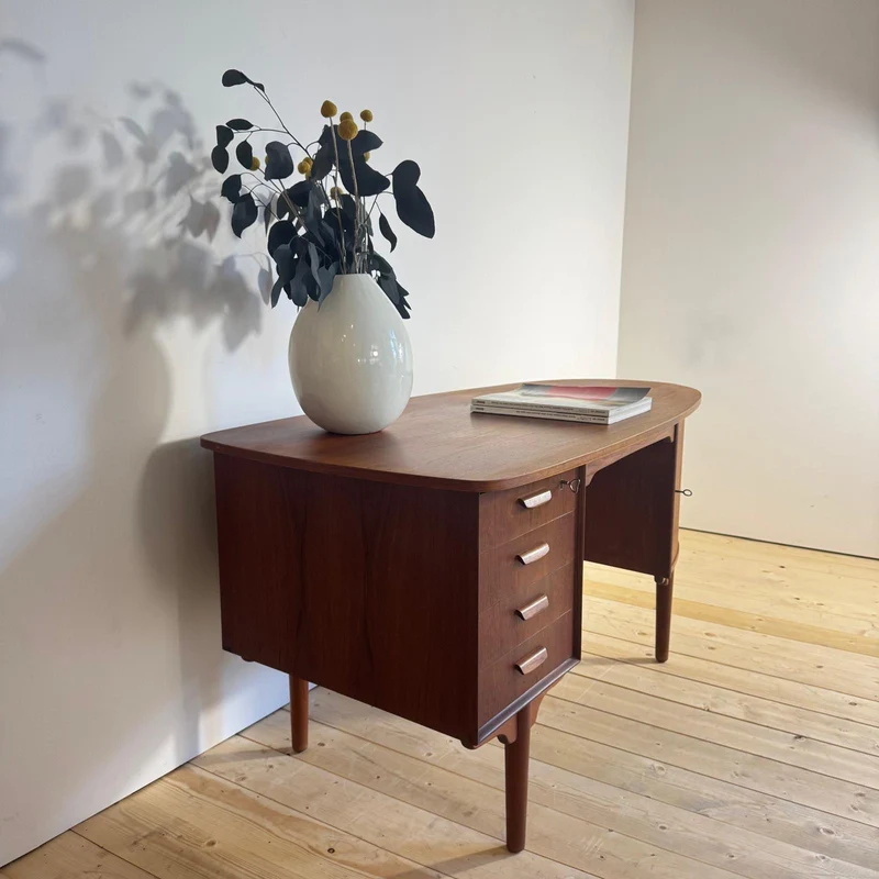 Scrittoio Vintage in Teak H.P. Hansen – Eleganza Mid-Century per Ambienti Raffinati