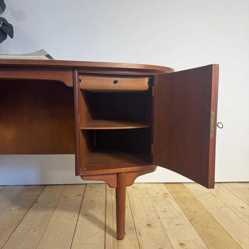 Scrittoio Vintage in Teak H.P. Hansen – Eleganza Mid-Century per Ambienti Raffinati