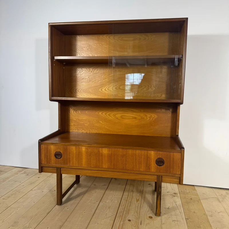 Libreria Vintage in Teak con Ante in Vetro – Eleganza Scandinava Mid-Century