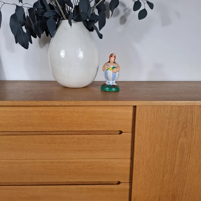Sideboard “Arild” di Nils Jonsson per Troeds – Svezia, 1960 in legno di rovere