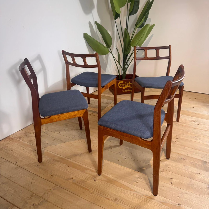 Set di 4 sedie da pranzo danesi in teak, anni ’60
