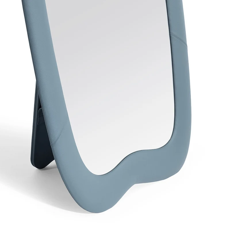 Free Standing Mirror SQUASH by Faye Toogood for Poltrona Frau