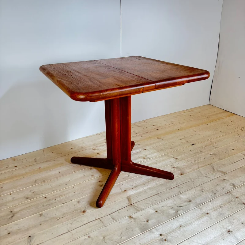 Tavolo da Pranzo Compatto in Teak – Danimarca (Anni '60)