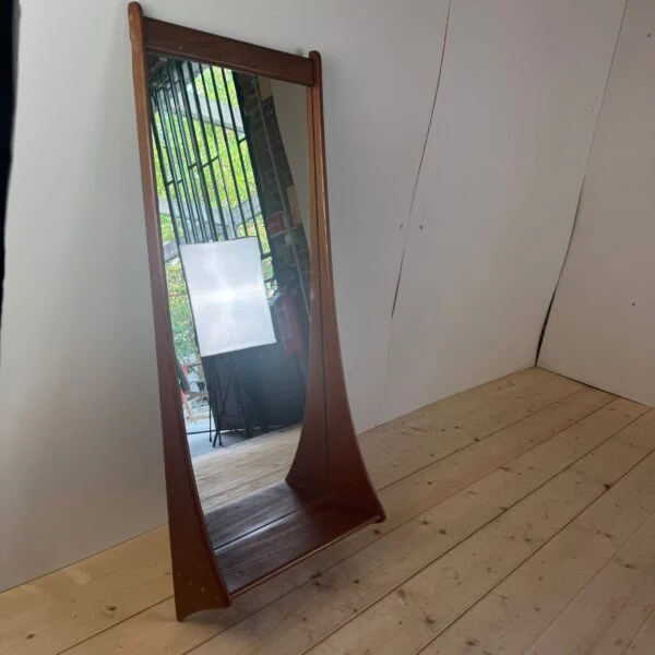 Specchio vintage in teak con mensola, Danimarca 1960