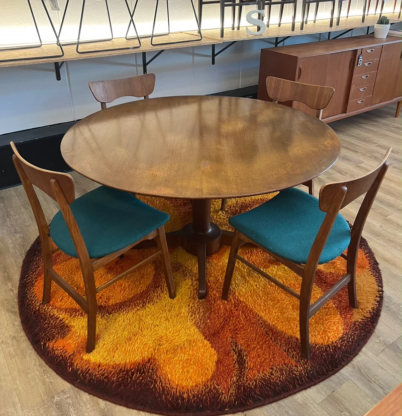 Tavolo da Pranzo Rotondo in Teak – Design Danese Anni '60