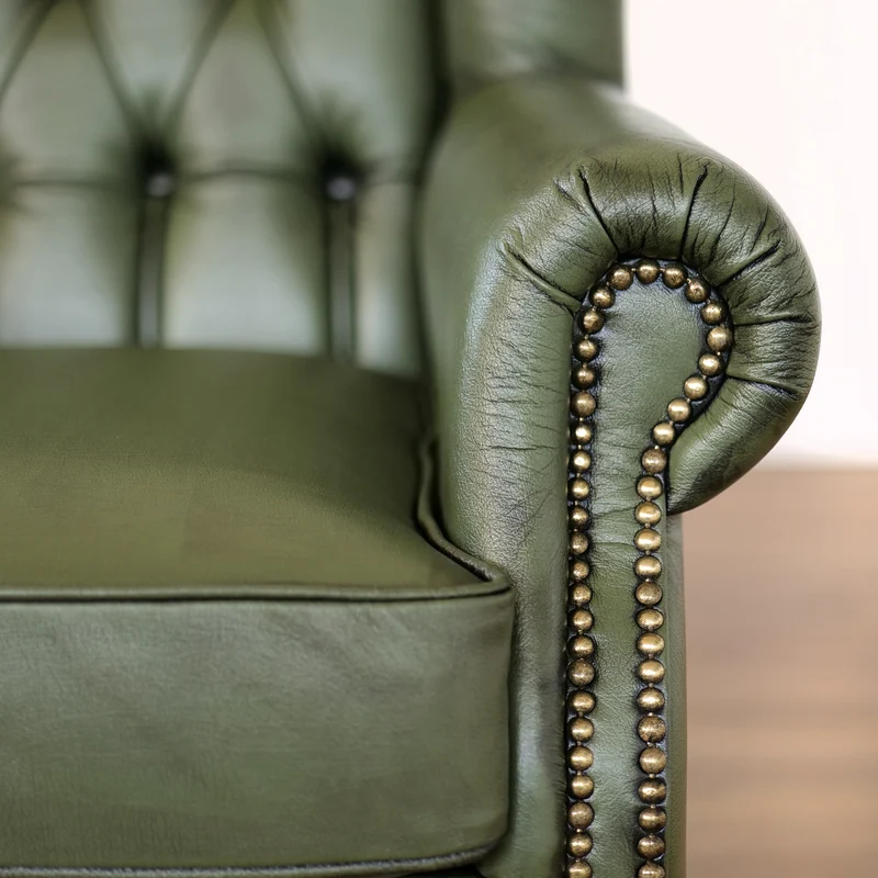 Poltrona Chesterfield Bergere Regina Pelle Fiore Premium - Design Iconico
