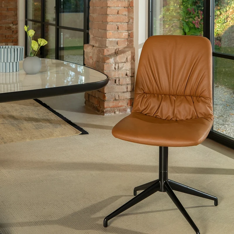 Dafne Swivel Chair | Elegant Comfort & Modern Mobility