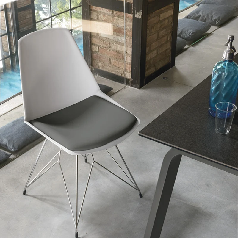 Valencia Chair with Polypropylene Shell