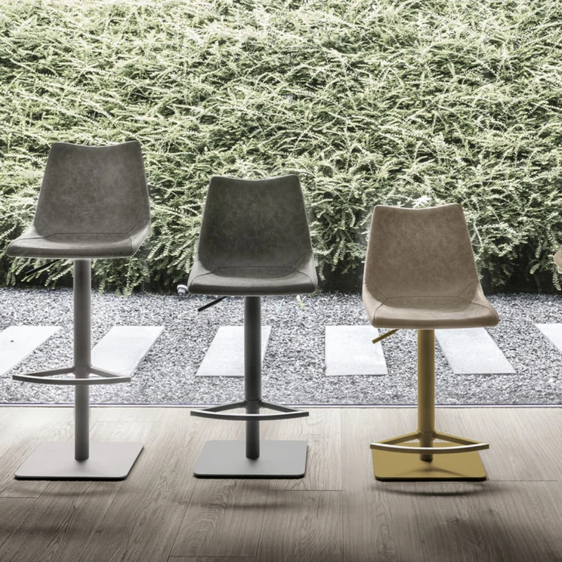 Maiorca Height-adjustable Stool