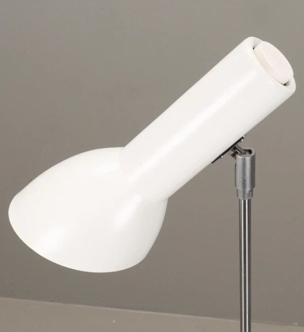 Lampada da Terra “Oblique” di Tom Stepp per CPH Lighting – Danimarca