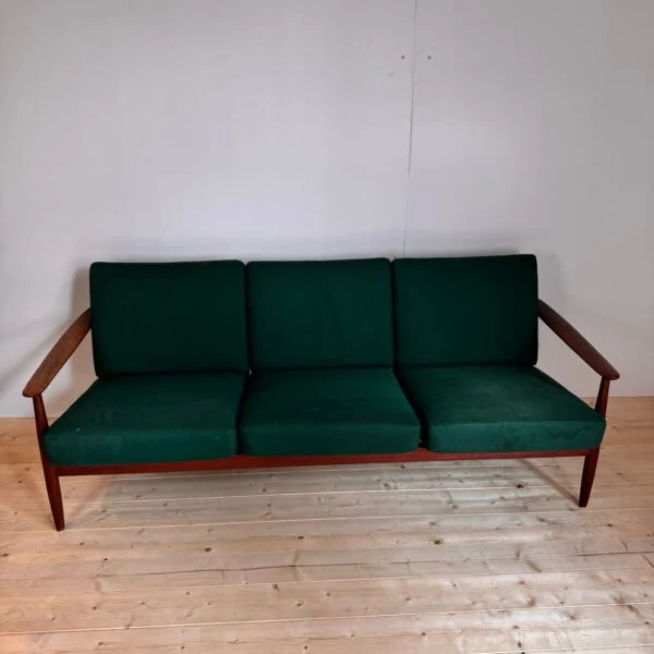 Divano Vintage a Tre Posti in Teak – Danimarca (Anni '60)