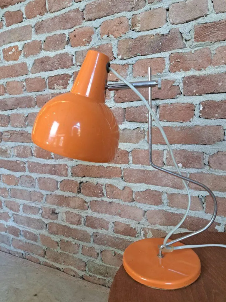 Lampada da Tavolo Vintage – Design e Tradizione