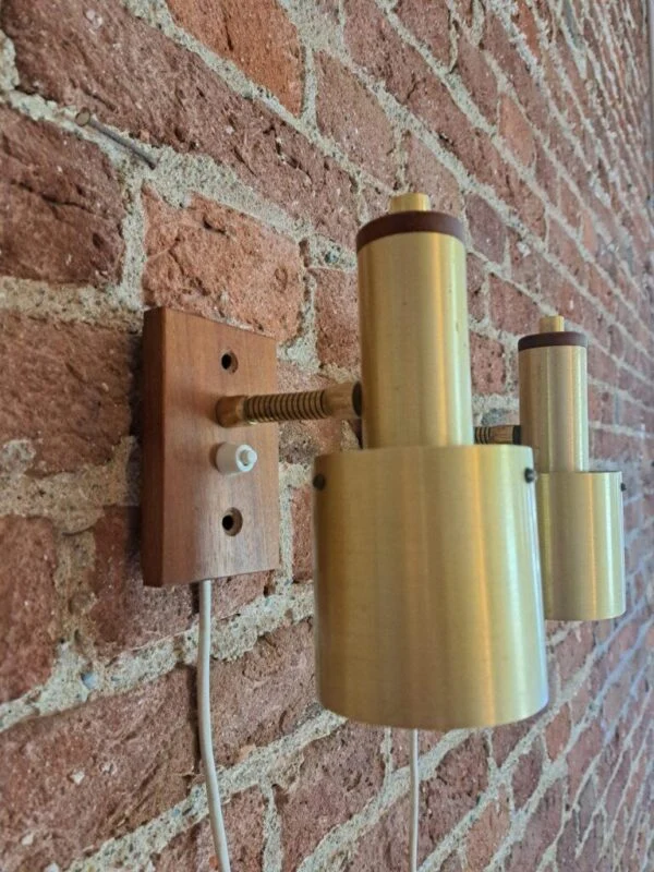 Coppia di Appliques Vintage – Luce d'Atmosfera e Design