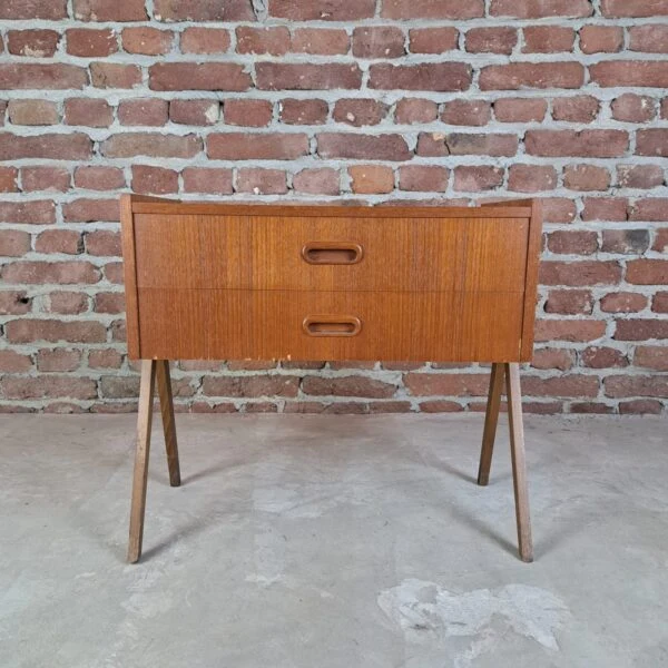Comodino Vintage con Cassetto – Danimarca (1960)