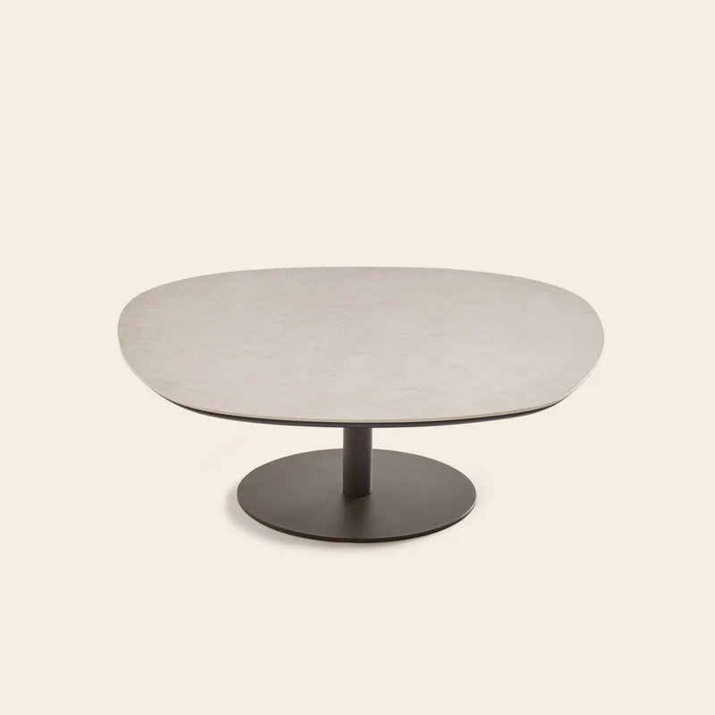 Table basse ISMERIA effet travertin et bronze
