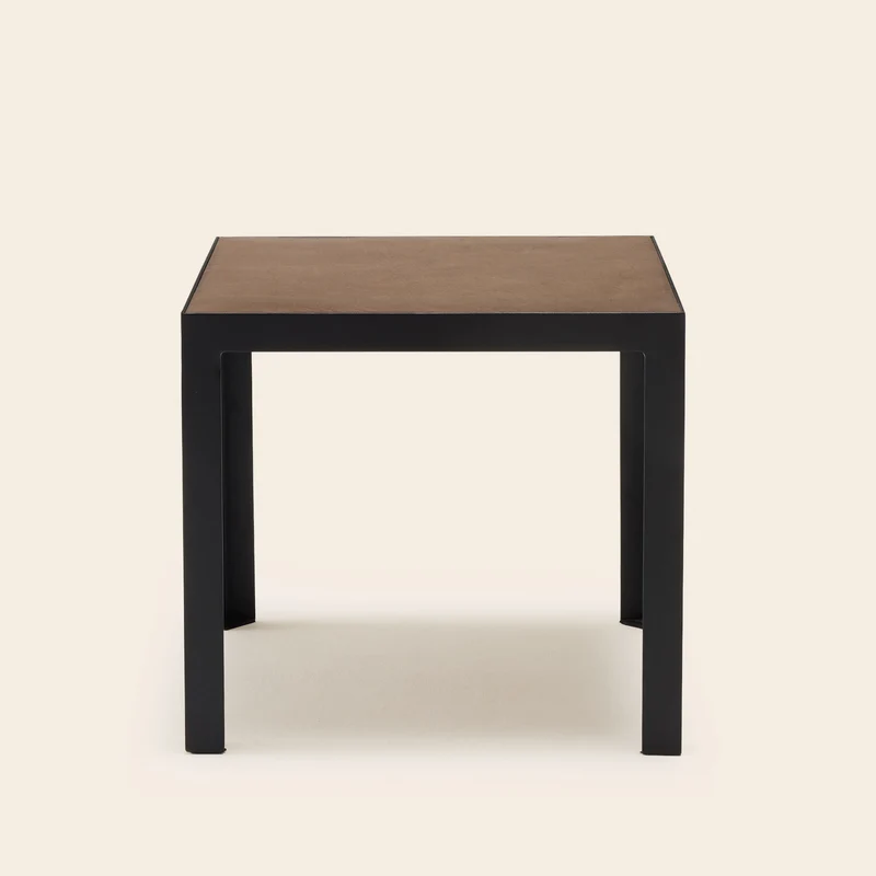 Table d'appoint ORELIA terre brune et métal noir