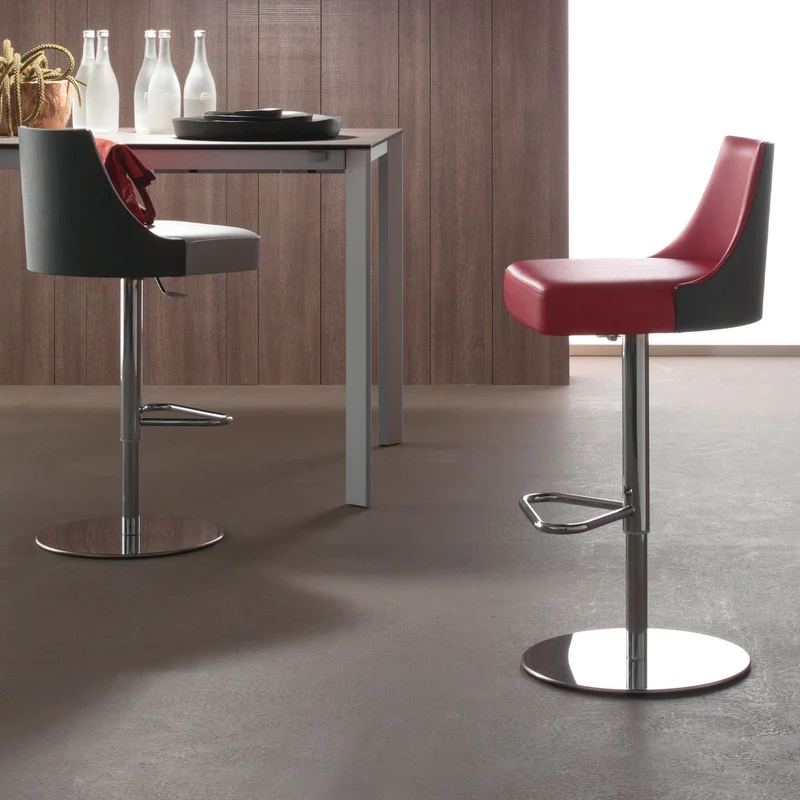 Mila Stool by Compar