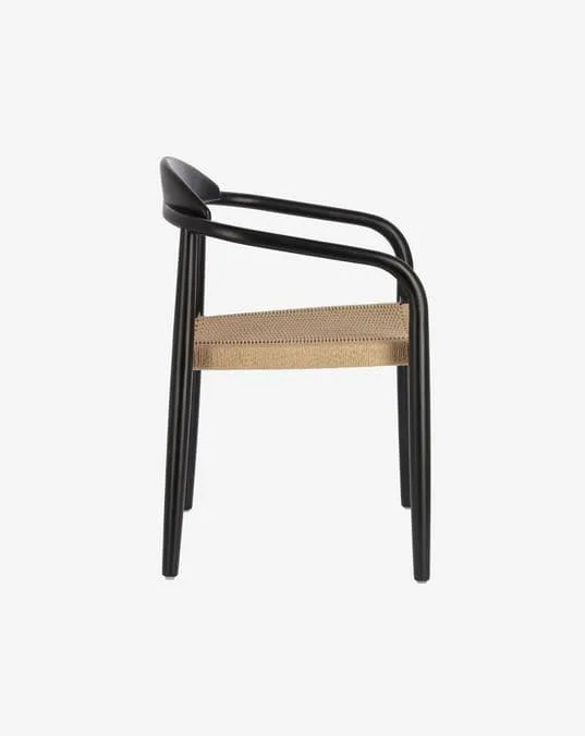 Sedia NINA in legno massello di eucalipto con finitura nera e corda beige