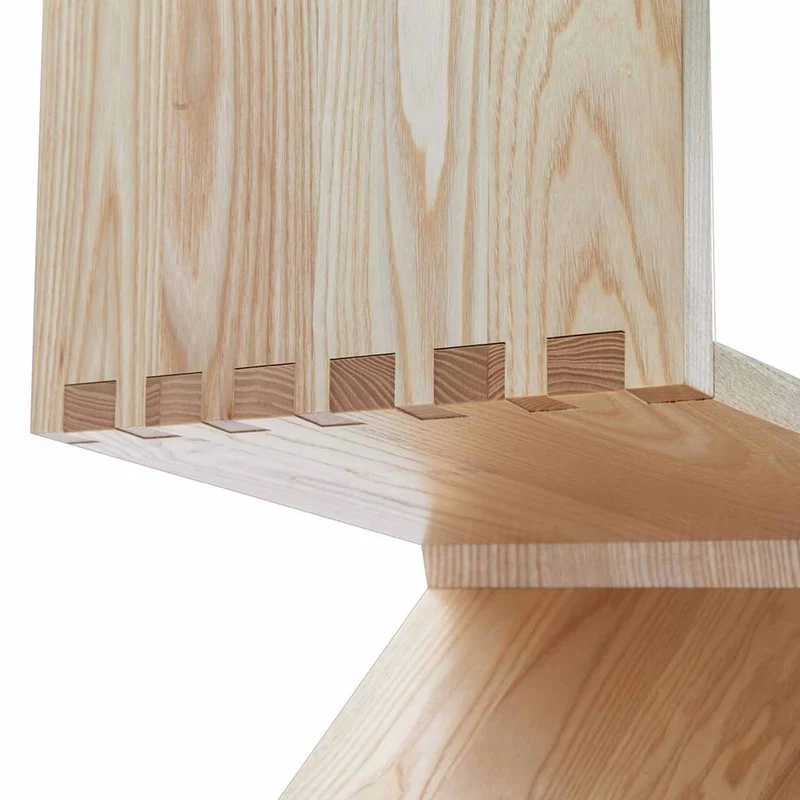 Cantilever Wood Chair ZIG ZAG, designed by Gerrit T. Rietveld for Cassina