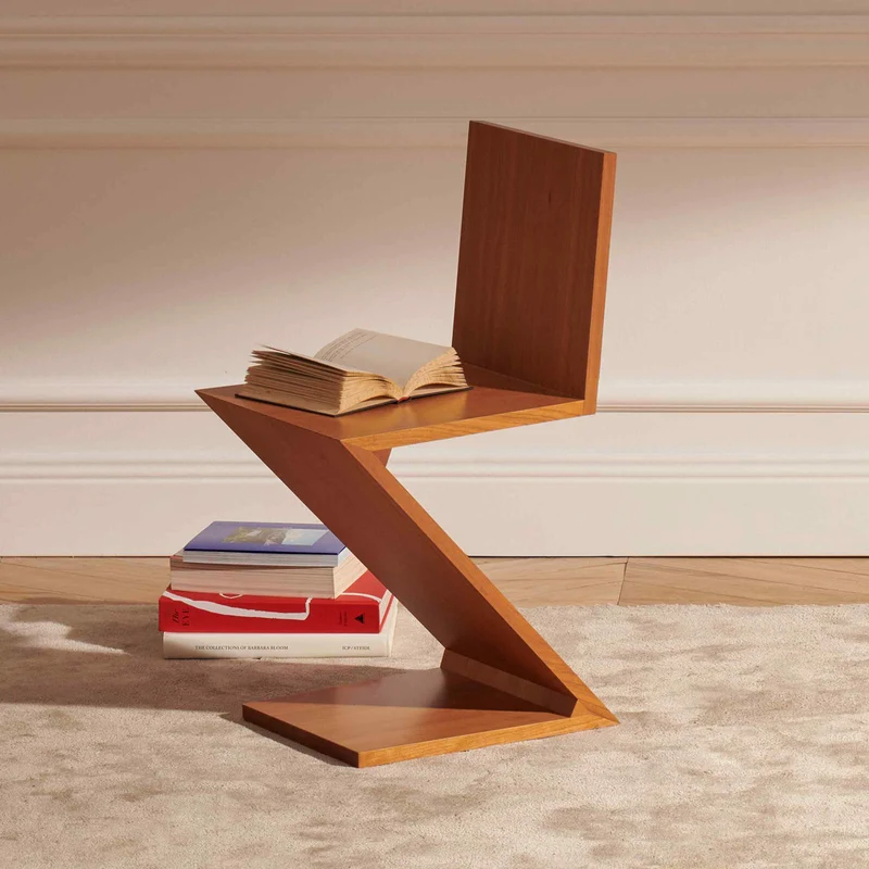 Cantilever Wood Chair ZIG ZAG, designed by Gerrit T. Rietveld for Cassina