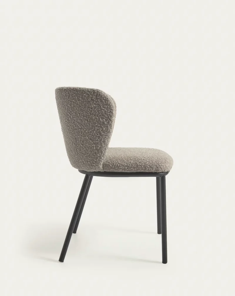 Sedia Ciselia in shearling grigio chiaro e gambe in acciaio con finitura nera FSC Mix Credit