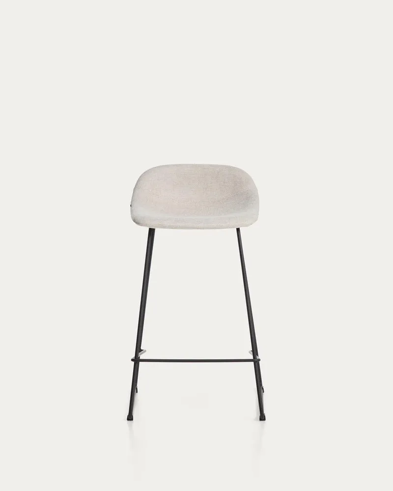 Hocker Zahara mit beiger Chenille und Stahlbeinen mit schwarzem Finish, 65 cm, FSC 100 %