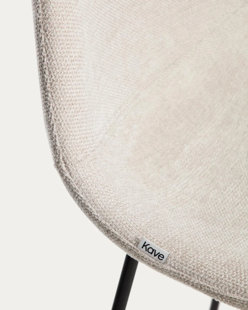 Hocker Zahara mit beiger Chenille und Stahlbeinen mit schwarzem Finish, 65 cm, FSC 100 %