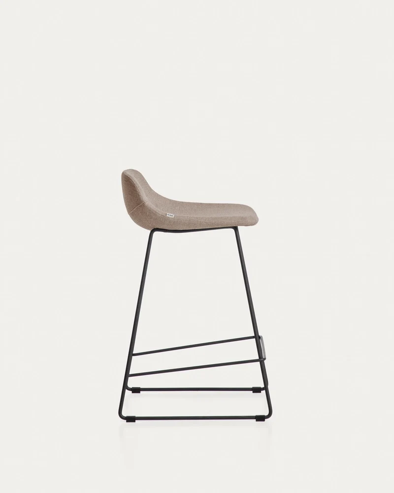 Hocker Zahara mit brauner Chenille und Stahlbeinen mit schwarzem Finish, 65 cm, FSC 100 %