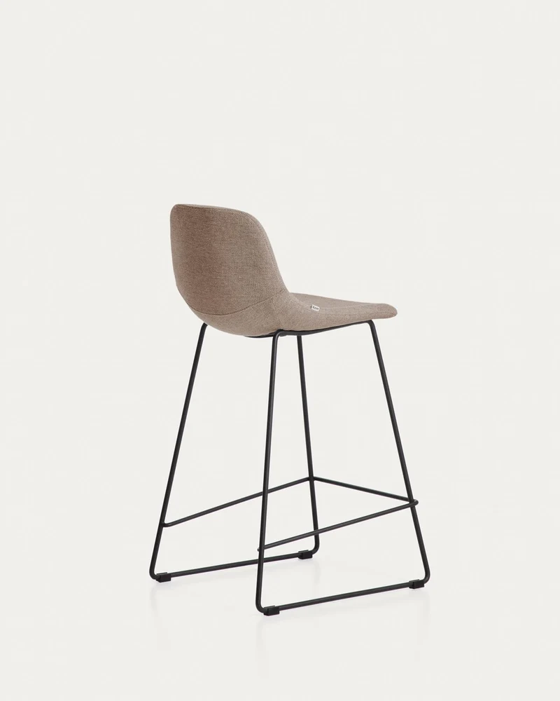 Hocker Zahara mit brauner Chenille und Stahlbeinen mit schwarzem Finish, 65 cm, FSC 100 %