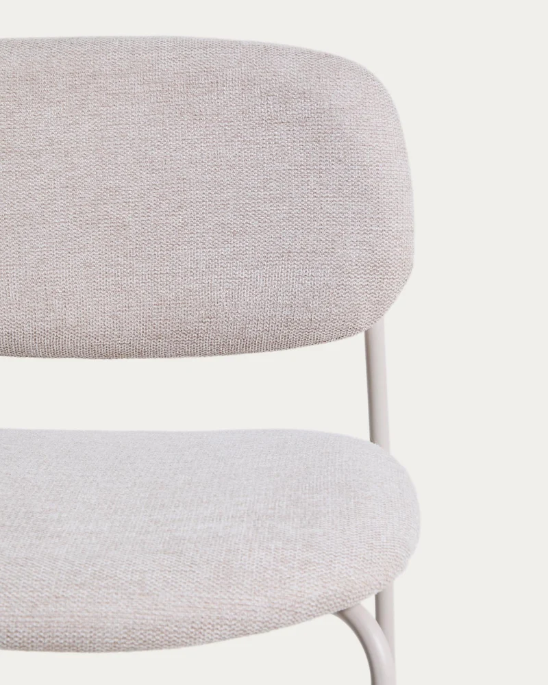 Stapelbarer Hocker Meli mit beiger Chenille und Beinen aus beigem Metall, FSC Mix Credit,