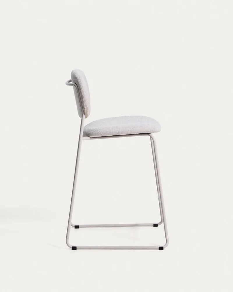 Stapelbarer Hocker Meli mit beiger Chenille und Beinen aus beigem Metall, FSC Mix Credit,