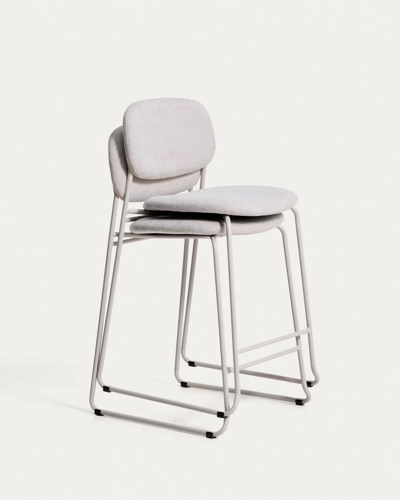 Stapelbarer Hocker Meli mit beiger Chenille und Beinen aus beigem Metall, FSC Mix Credit,