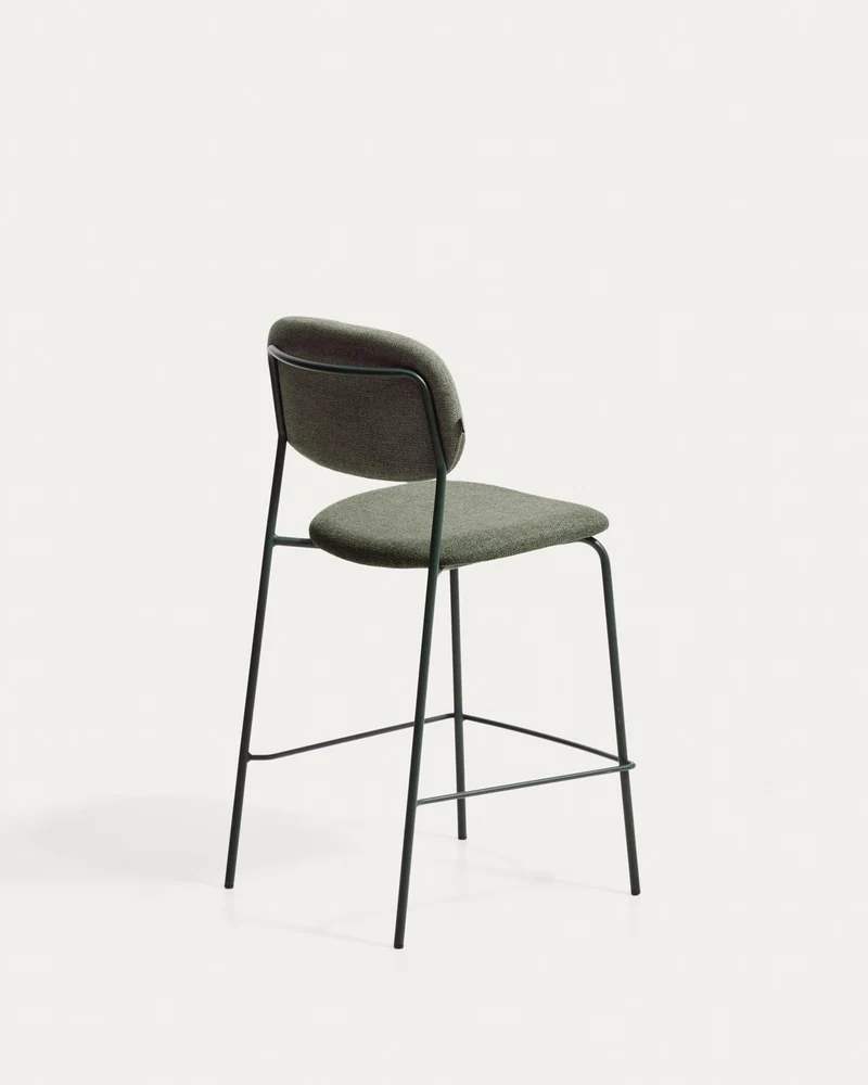 Stapelbarer Hocker Meli mit grüner Chenille und Beinen aus grünem Metall, FSC Mix Credit,